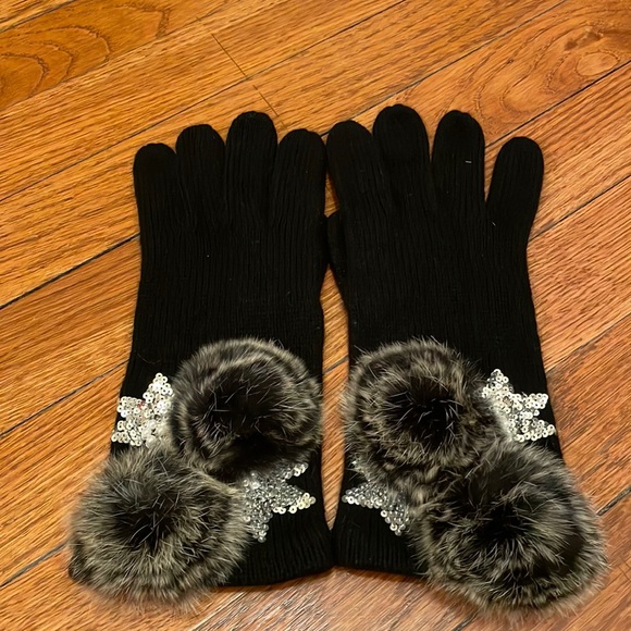 Accessories - Brand new black cashmere gloves. NWOT